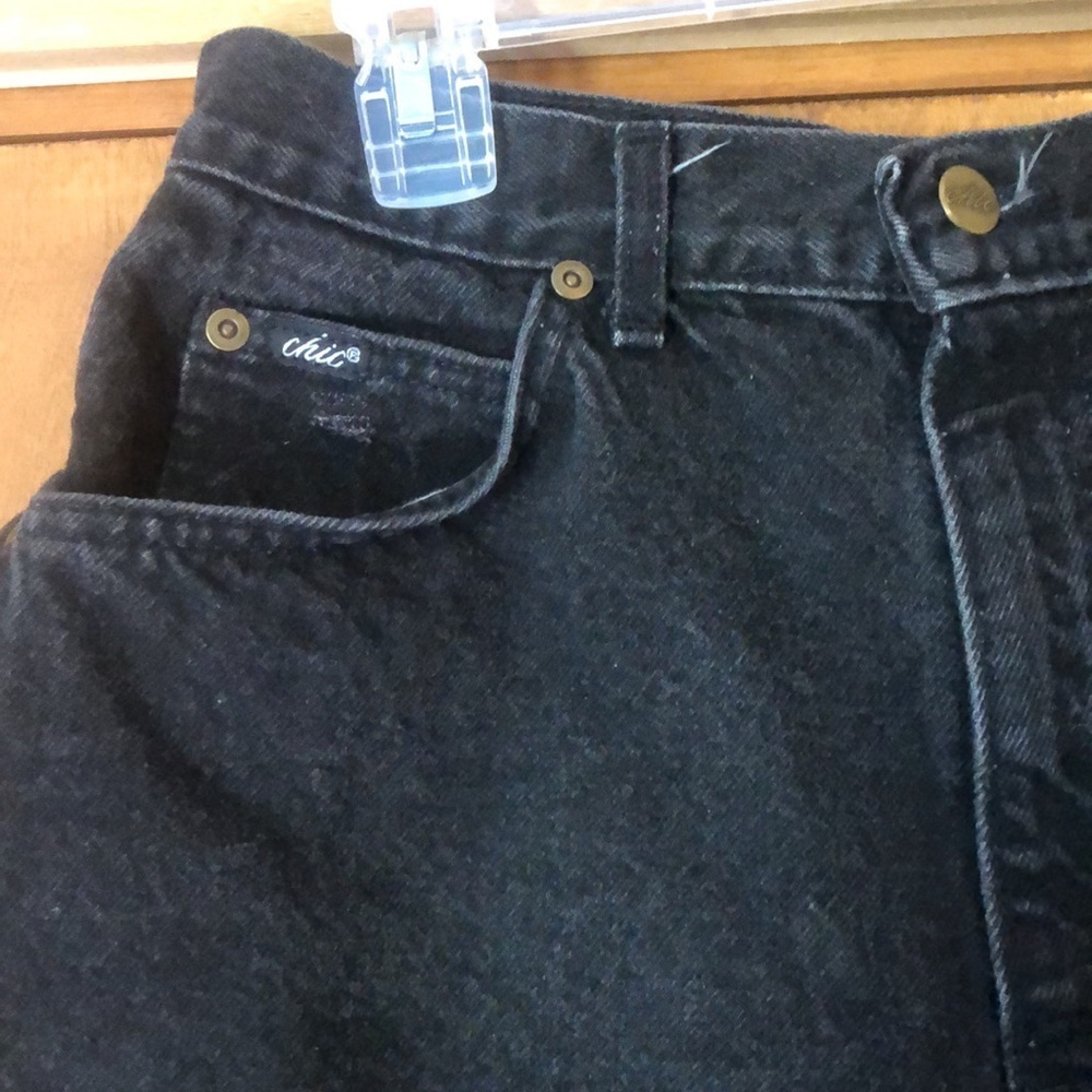 Vintage Chic black cutoff distressed shorts - Picture 2 of 10